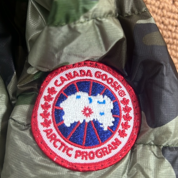 NWT CANADA GOOSE HyBridge® Lite Hoody Green Camouflage Print Jacket - Picture 4 of 14